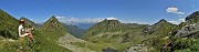 64 Vista panoramica dalla Bocchetta di Budria (2216 m) verso la Orobie Valtellinesi e le Alpi Retiche